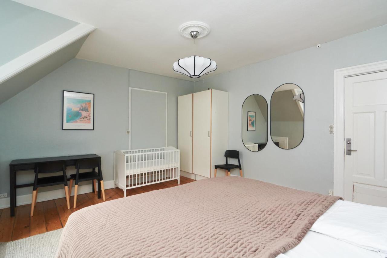 Stylish 5 Person Apartment In Vibrant Urban Area Kopenhagen Bagian luar foto